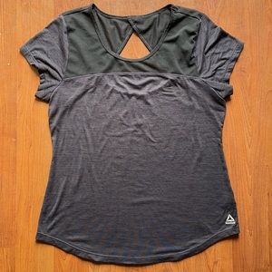 🔥Reebok Running Training Open Back Top